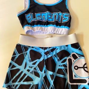 Cheerleading, gymnastics or dance practice wear.  Great condition - gym clothes